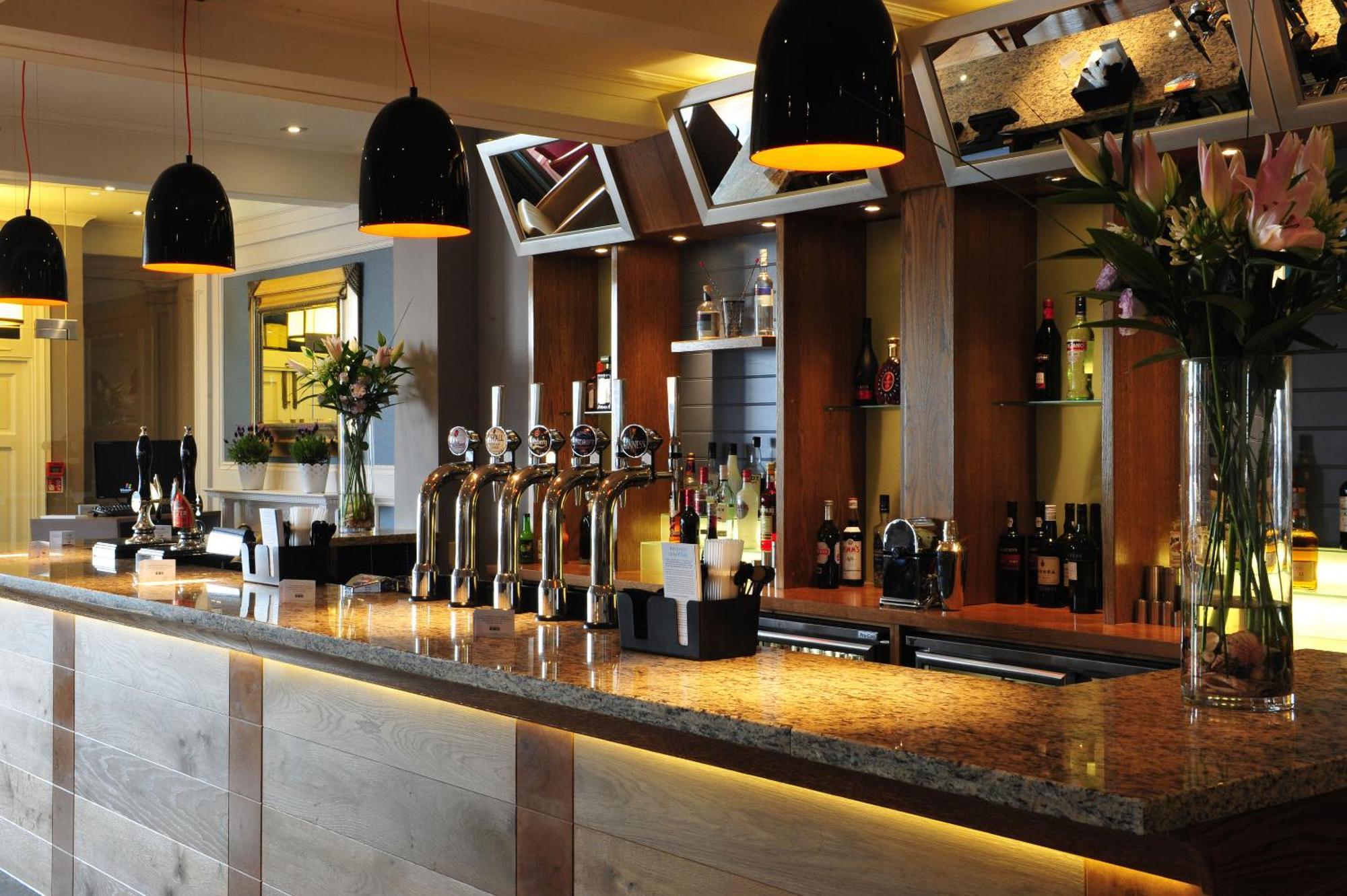 The White Lion Hotel オールドバラ エクステリア 写真
