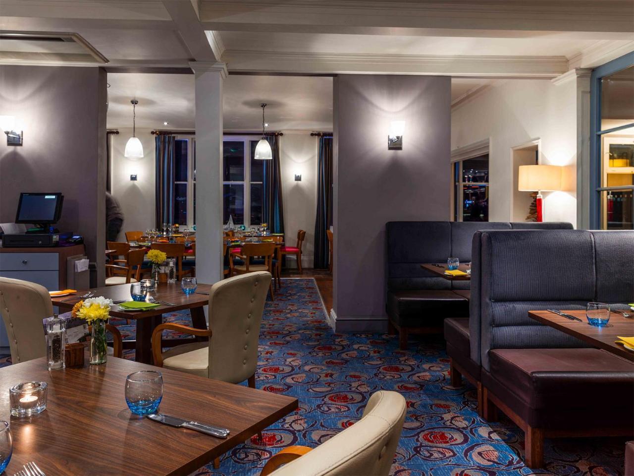 The White Lion Hotel オールドバラ エクステリア 写真